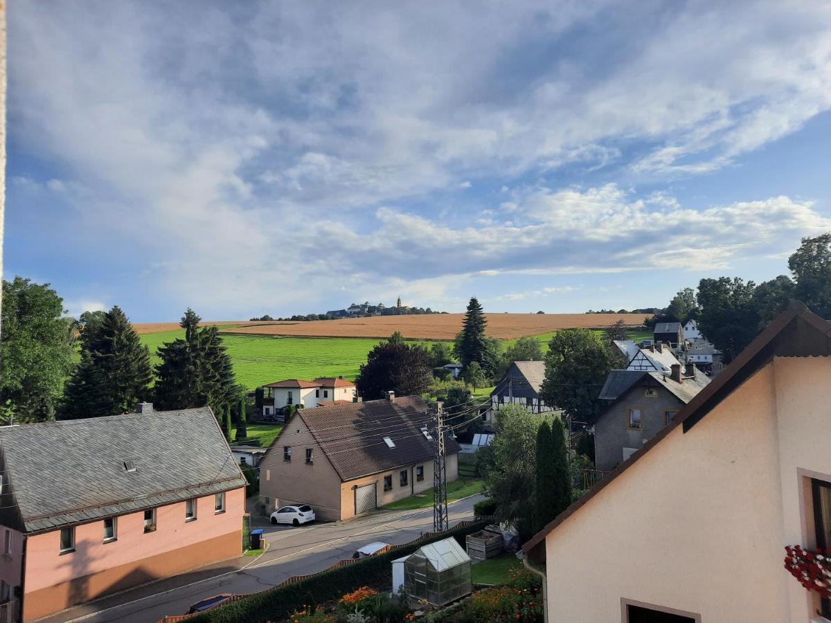 Precioso apartamento, aparcamiento gratis Augustusburg Esterno foto