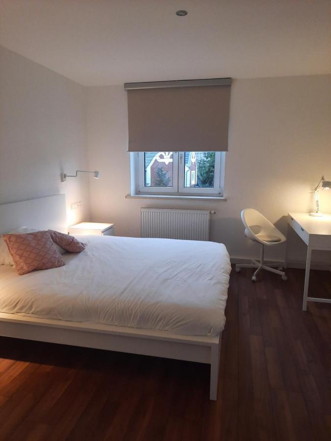 Precioso apartamento, aparcamiento gratis Augustusburg Esterno foto