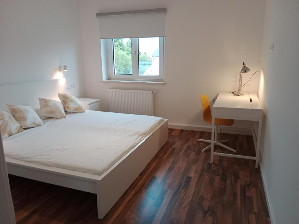 Precioso apartamento, aparcamiento gratis Augustusburg Esterno foto